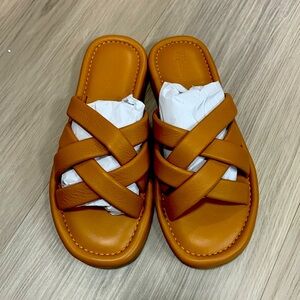 The Leeandra Slide Sandal Size 7